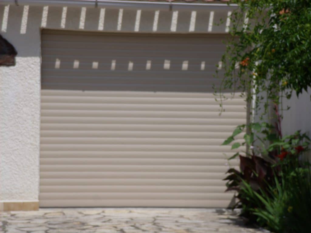 porte de garage enroulable